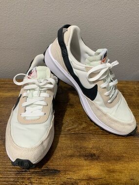 Nike Waffle Debut Women's Shoes, Sanddrift and Black Size 9.5